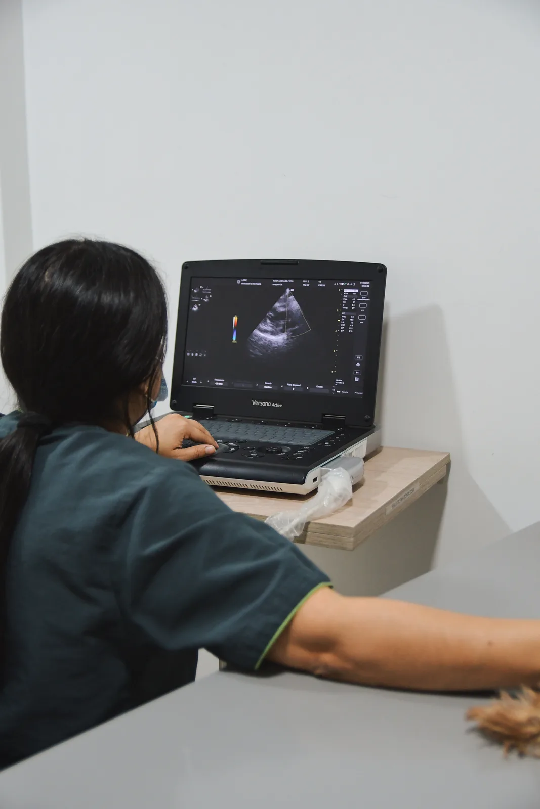 Área de ecografía de Hospital Veterinario Arrayán